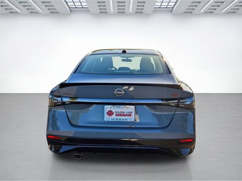 New 2026 Nissan Sentra SR w/ Floor Mat Package FWD image 5