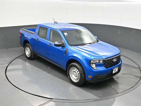 New 2025 Ford Maverick XL w/ Equipment Group 101A image 10