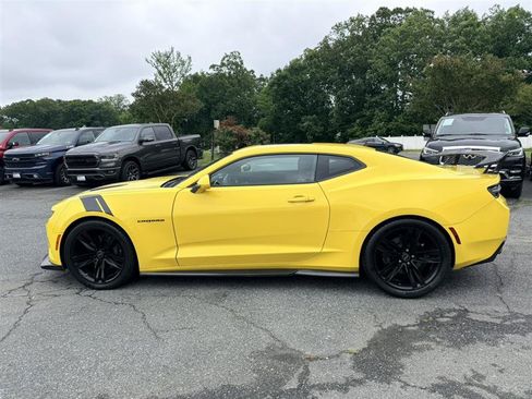 Used 2018 Chevrolet Camaro SS RWD image 8