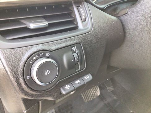 Used 2020 Buick Envision Premium w/ Driver Confidence Package image 17