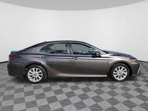 Used 2023 Toyota Camry LE image 6