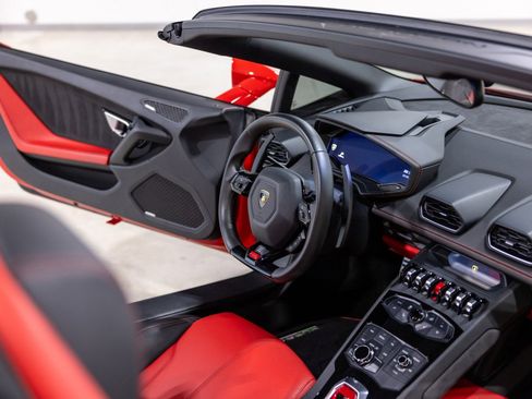 Used 2017 Lamborghini Huracan LP 610-4 image 34