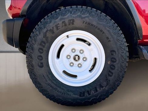 Certified 2025 Ford Bronco Heritage Edition AWD/4WD image 8