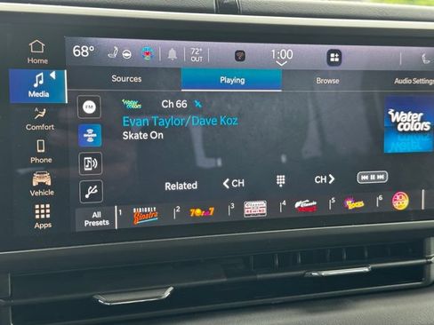 Certified 2025 Jeep Gladiator Mojave w/ Steel Bumper Group AWD/4WD image 29