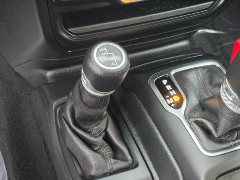 Used 2020 Jeep Wrangler Sport image 24