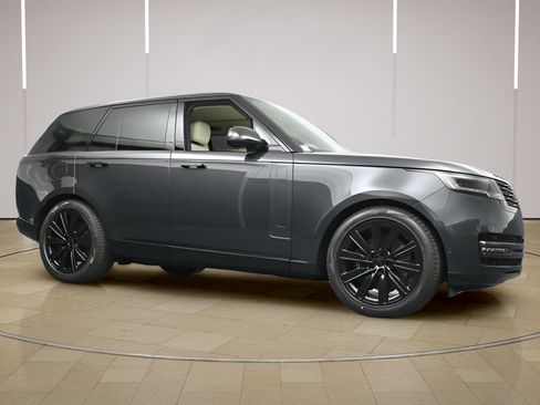 Used 2026 Land Rover Range Rover SE AWD/4WD image 25