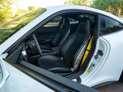 Used 2015 Porsche 911 GT3 RWD image 23