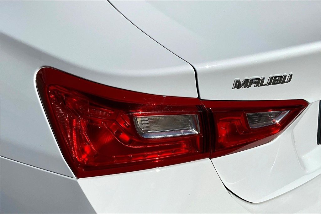 Used 2025 Chevrolet Malibu LT FWD image 24