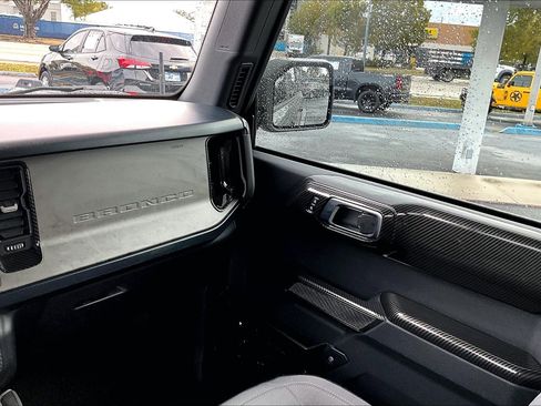 Used 2021 Ford Bronco Outer Banks image 15