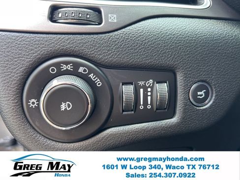 Used 2019 Jeep Cherokee Latitude Plus w/ Comfort/Convenience Group AWD/4WD image 26