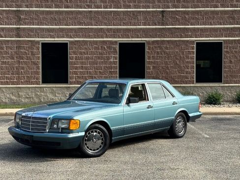 Used 1991 Mercedes-Benz 300 SE image 1
