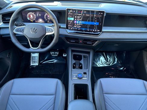 New 2026 Volkswagen Tiguan SE R-Line image 12