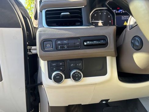 Used 2021 GMC Yukon Denali AWD/4WD image 18