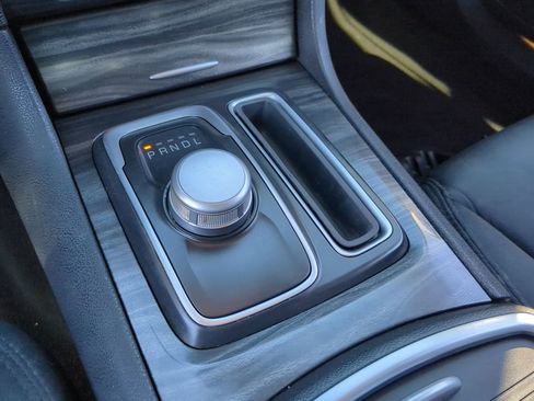 Used 2019 Chrysler 300 Touring w/ Sport Appearance Package image 26