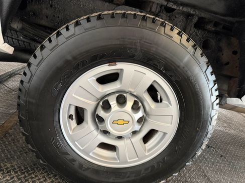 Used 2010 Chevrolet Silverado 2500 LT AWD/4WD image 38