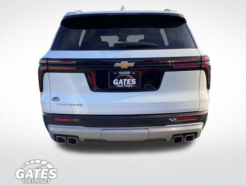 Used 2024 Chevrolet Traverse LT FWD image 8