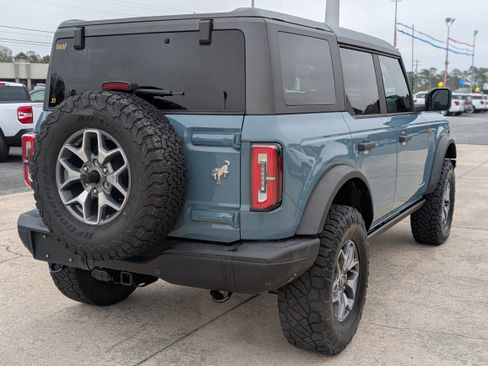 Used 2021 Ford Bronco Badlands image 6