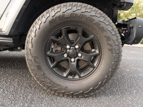 Used 2019 Jeep Wrangler Unlimited Sahara w/ Quick Order Package 24M Moab image 44