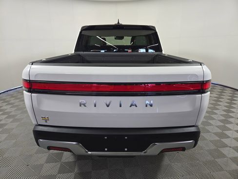 Used 2023 Rivian R1T Adventure image 4