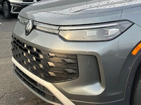 New 2026 Volkswagen Tiguan S AWD/4WD image 9