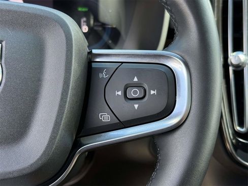 Used 2023 Volvo C40 P8 Recharge Ultimate image 28