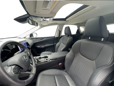 Used 2024 Lexus NX 250 FWD w/ Cold Area Package image 17