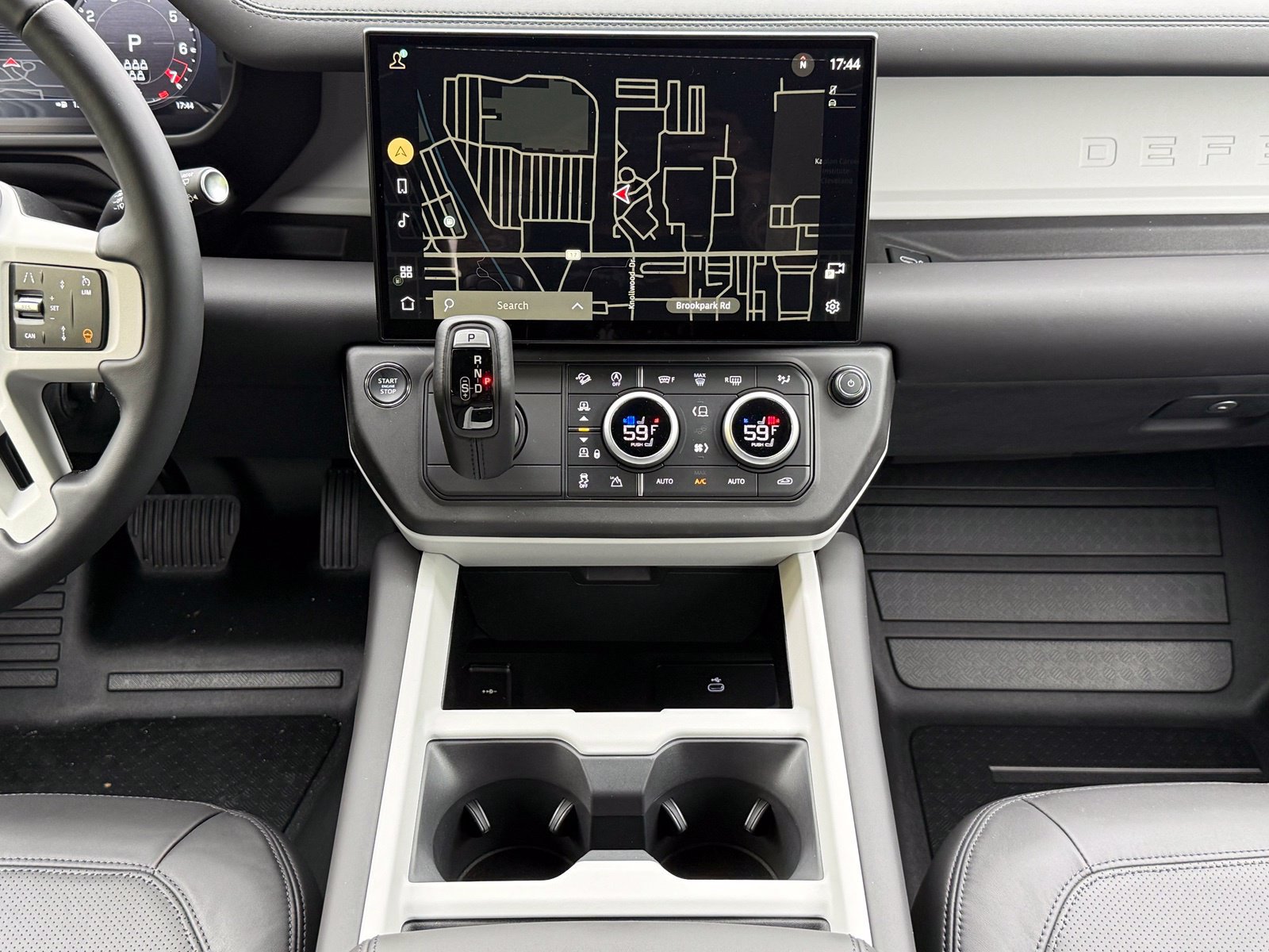 New 2026 Land Rover Defender 110 X-Dynamic SE AWD/4WD image 19