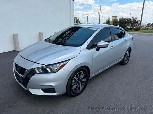 Used 2020 Nissan Versa SV FWD image 29