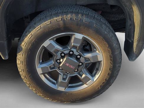 Used 2025 GMC Sierra 2500 SLT w/ SLT Premium Package AWD/4WD image 7