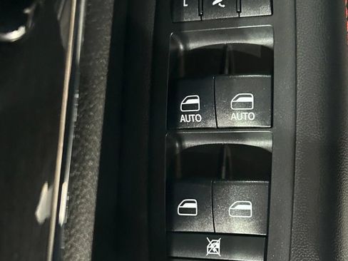 Used 2019 Jeep Grand Cherokee Trailhawk AWD/4WD image 38