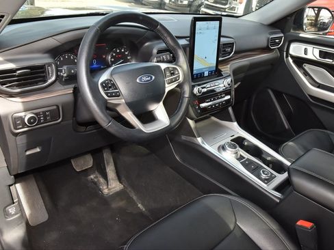 Used 2023 Ford Explorer Limited w/ Limited Technology Package image 29