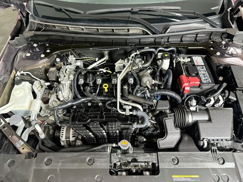 Used 2024 Nissan Altima 2.5 SV FWD image 28
