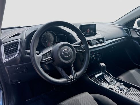Used 2018 MAZDA MAZDA3 Sport FWD image 6