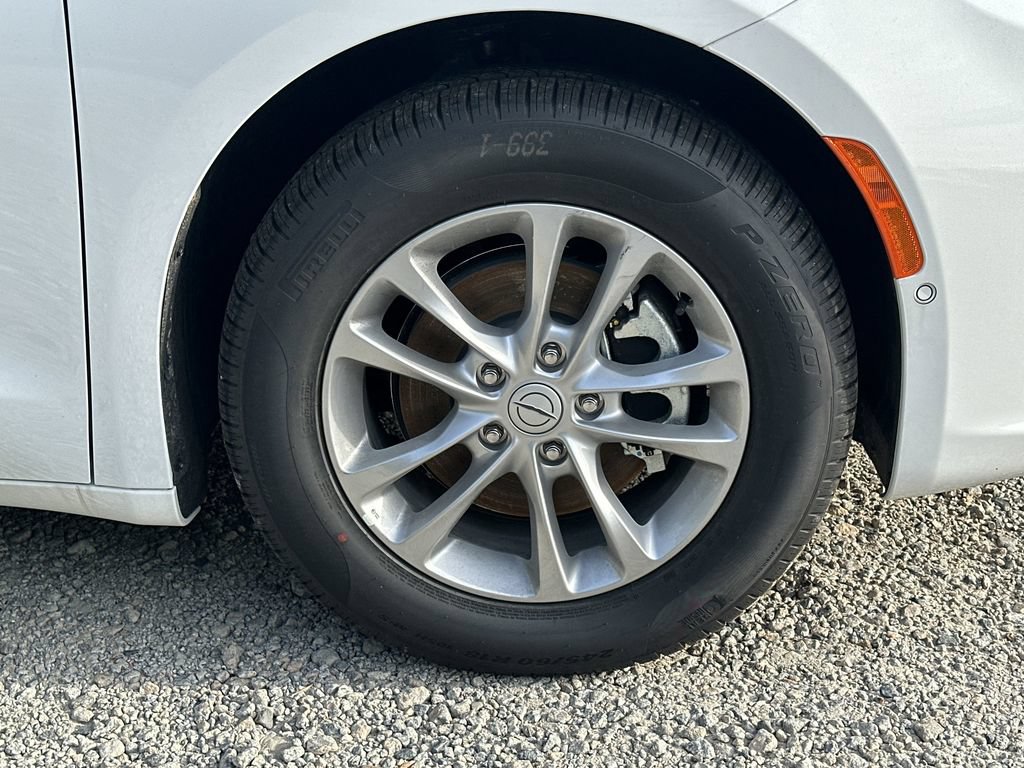 New 2026 Chrysler Pacifica Select FWD image 12