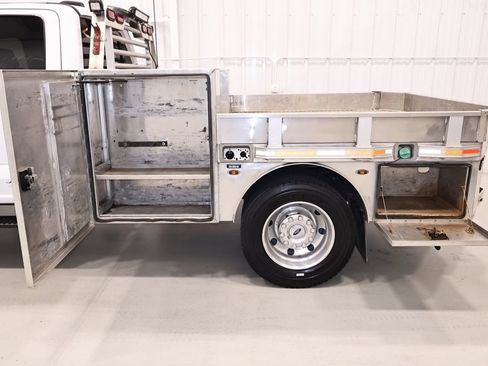 Certified 2023 Ford F550 4x4 Crew Cab Super Duty image 8