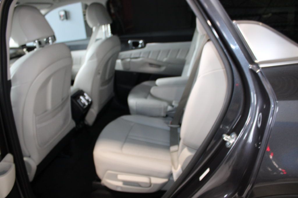 Used 2023 Kia Sorento SX Prestige AWD/4WD image 11