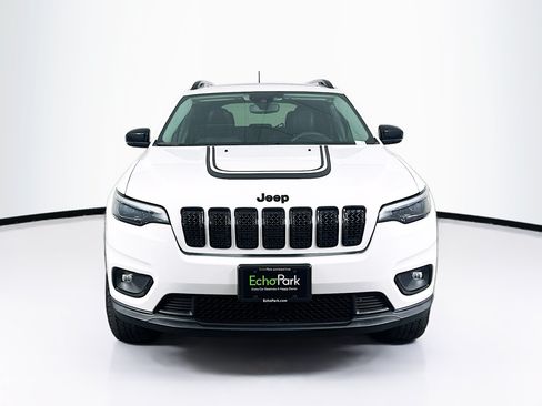 Used 2022 Jeep Cherokee Latitude w/ Sun & Sound Group AWD/4WD image 2
