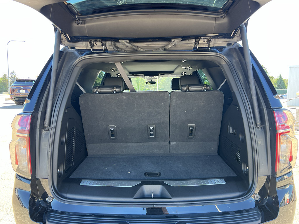 Used 2023 Chevrolet Tahoe High Country AWD/4WD image 23
