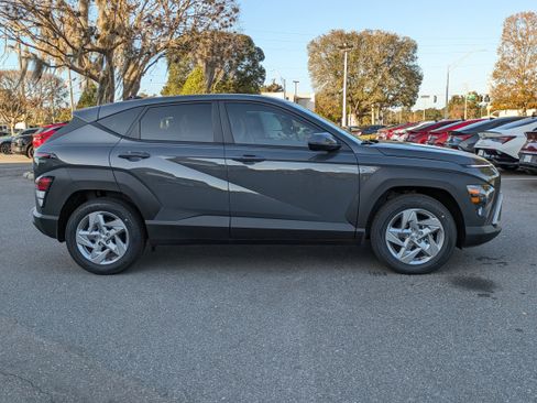 New 2026 Hyundai Kona SE image 3