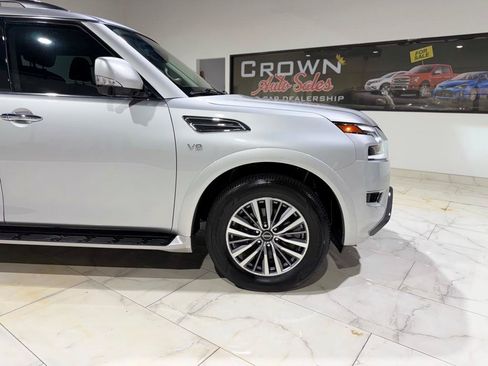 Used 2022 Nissan Armada SL w/ Captain's Chairs Package RWD image 5