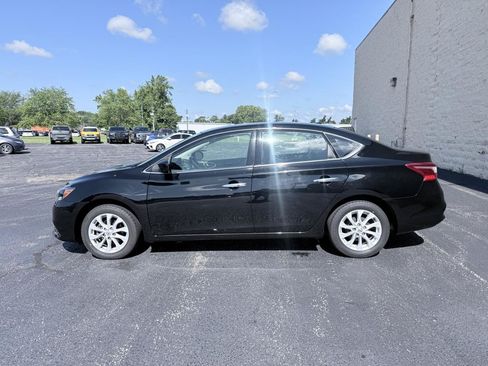 Used 2019 Nissan Sentra SV FWD image 2