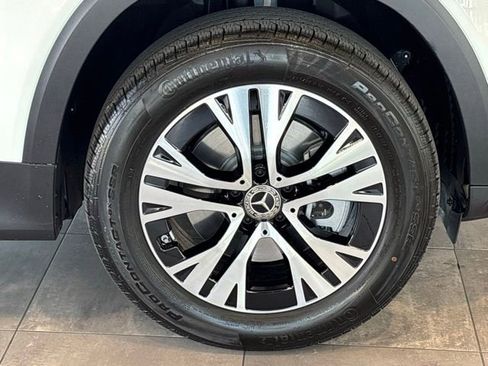 Used 2026 Mercedes-Benz GLB 250 4MATIC image 26