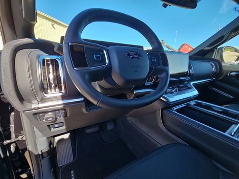 New 2026 Ford Expedition Max Platinum image 24