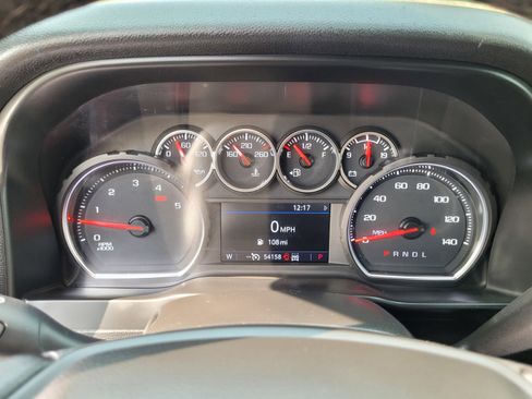 Used 2021 Chevrolet Silverado 2500 LT w/ Convenience Package image 23