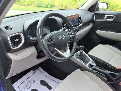 Used 2023 Hyundai Venue SEL FWD image 27