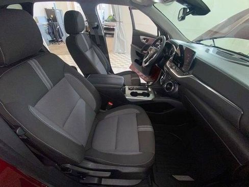 Used 2024 Chevrolet Blazer LT w/ Convenience Package FWD image 37