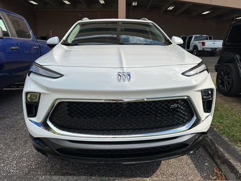 Used 2025 Buick Encore GX Sport Touring w/ Advanced Technology Package image 7