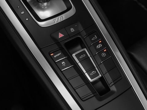 Certified 2019 Porsche 718 Boxster RWD image 35