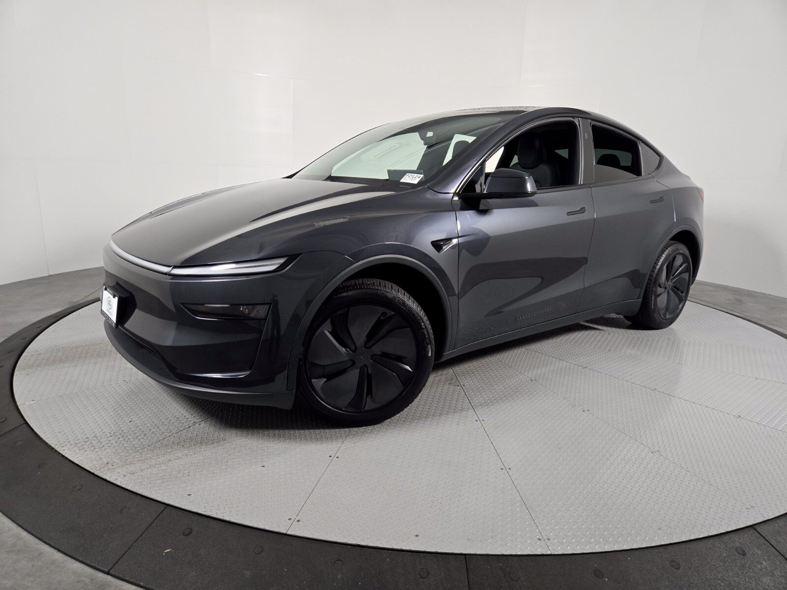 Used 2026 Tesla Model Y Long Range RWD image 1