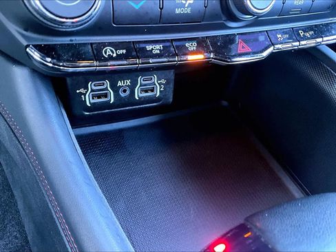 Used 2024 Dodge Durango GT image 31